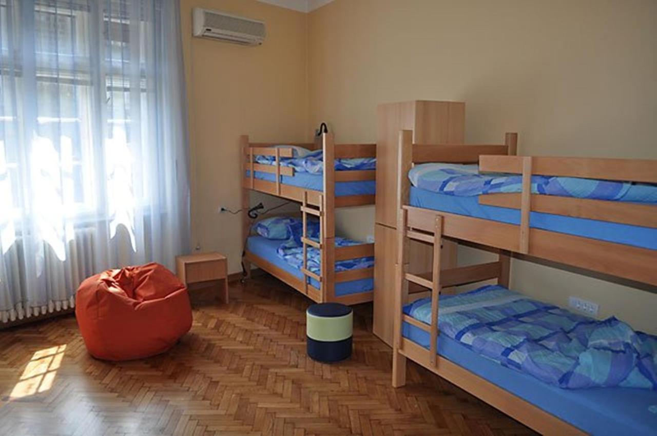 Habitat Hostel Belgrado Esterno foto